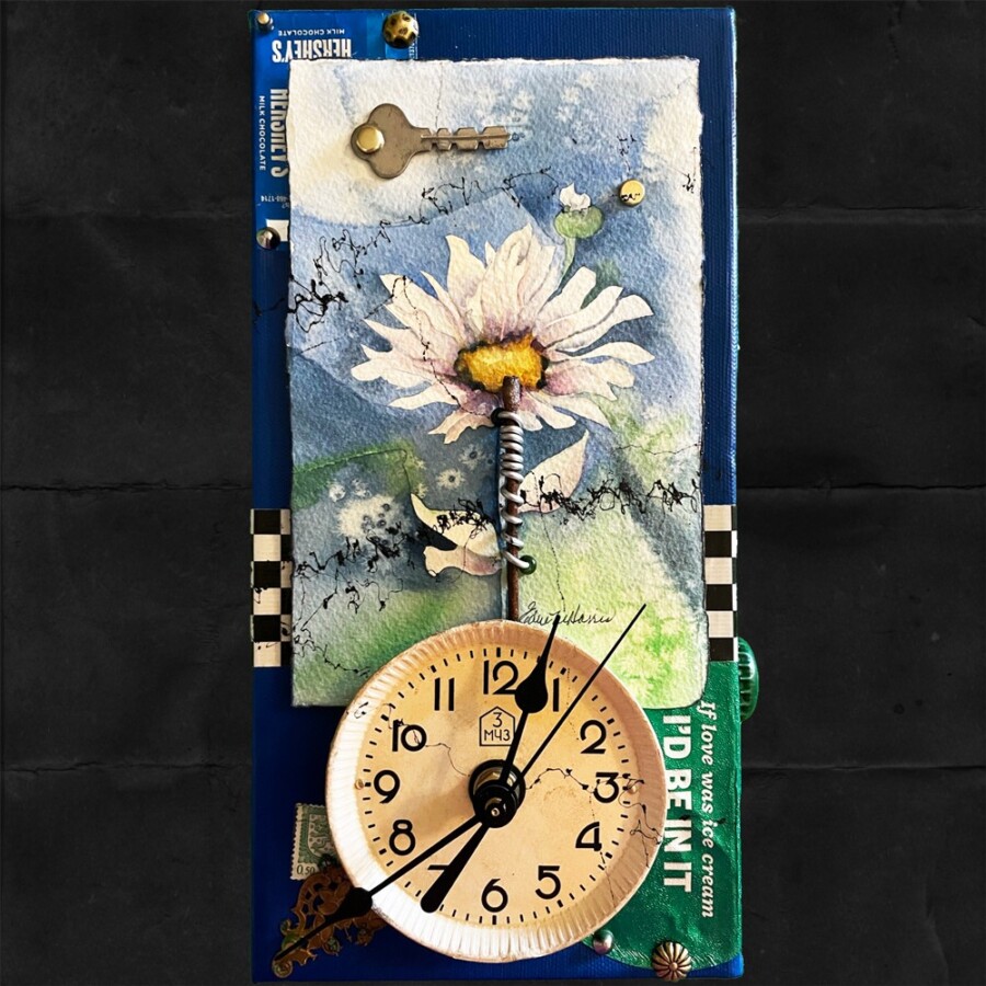 02-22-003-Daisy-Clock