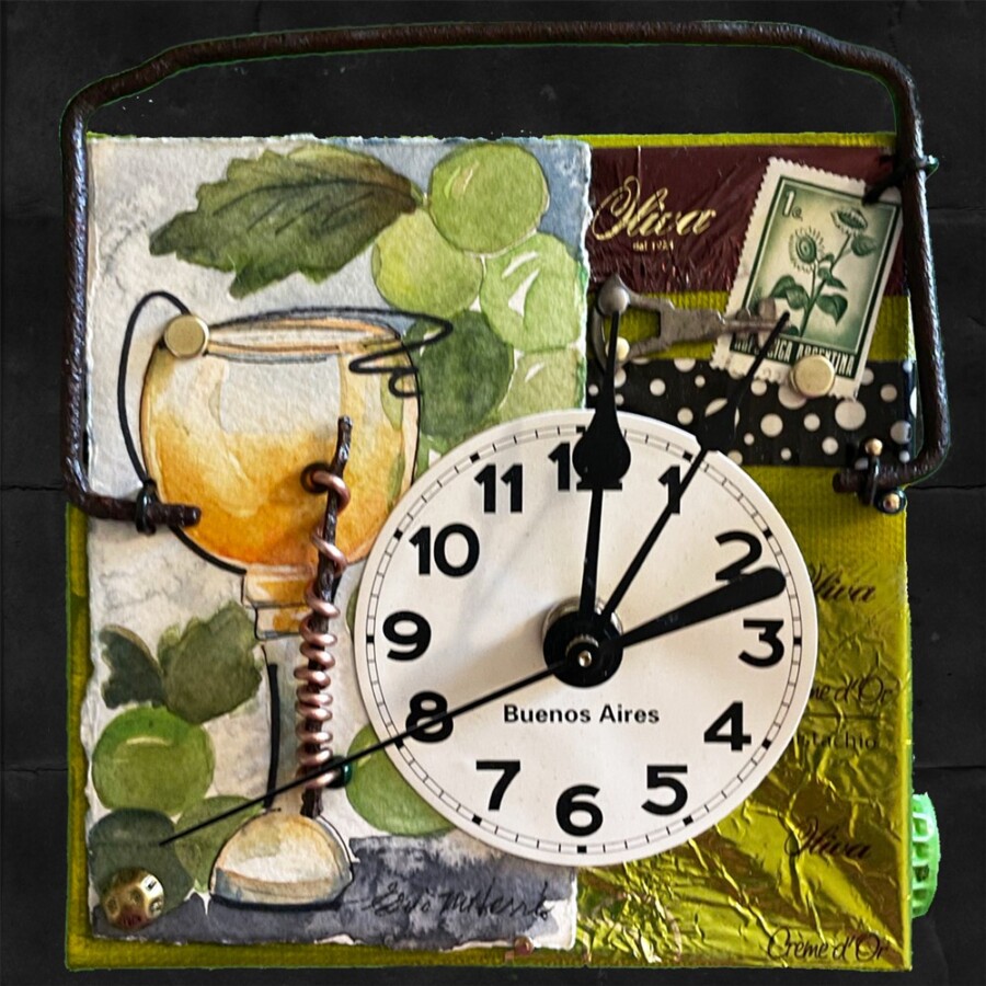 02-22-004-Wine-Clock